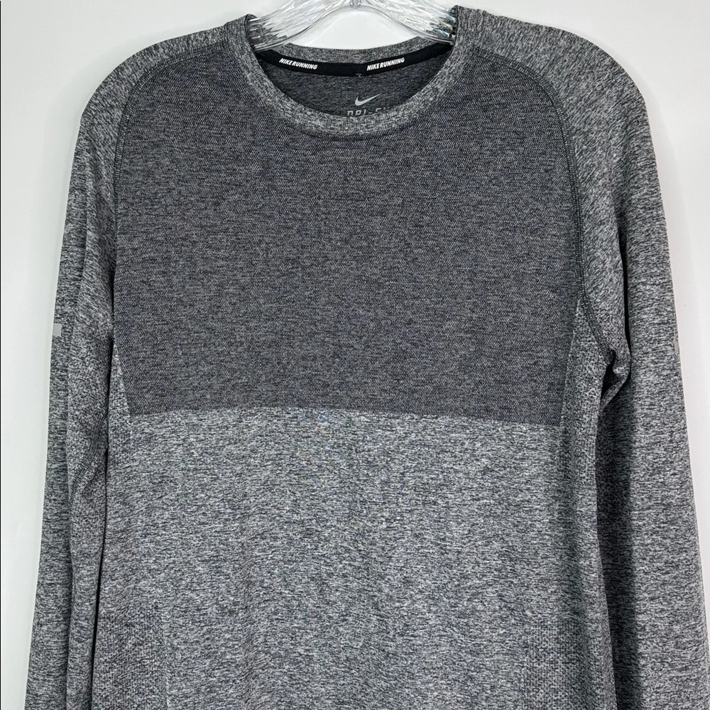 Nike Dri Fit Running Gray Long Sleeve Shirt Men's Small